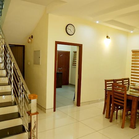 Clover Home Tiruvalla Eksteriør bilde