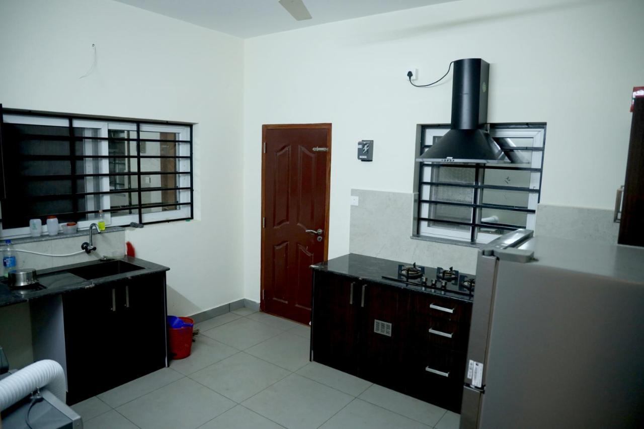 Clover Home Tiruvalla Eksteriør bilde
