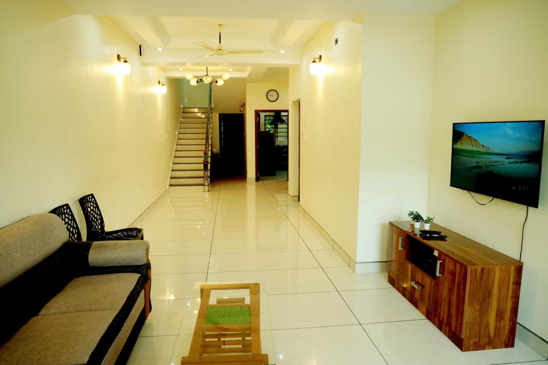 Clover Home Tiruvalla Eksteriør bilde